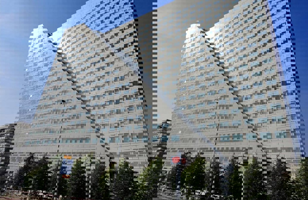 Banner Contact 2068X1346 10