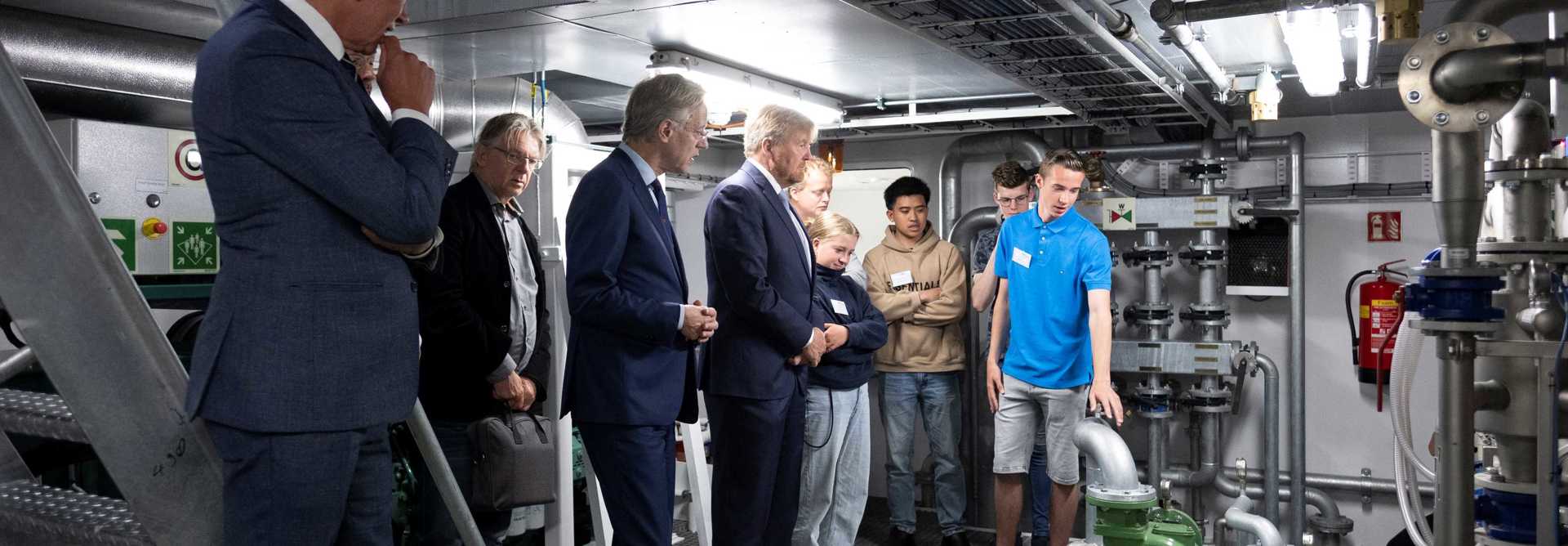 Bezoek ZKH Alexander En Dijkgraaf Aan STC 0623 059