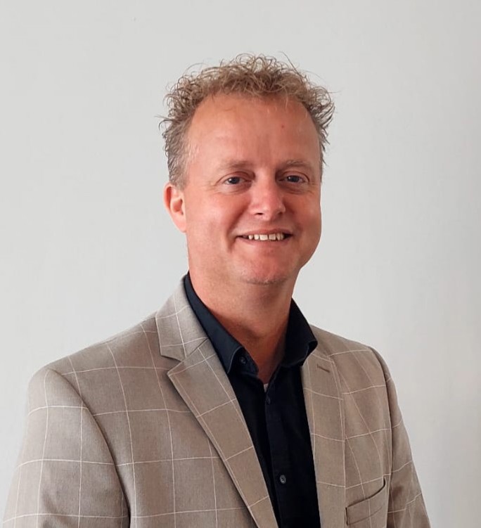 Cor Van Wijngaarden2