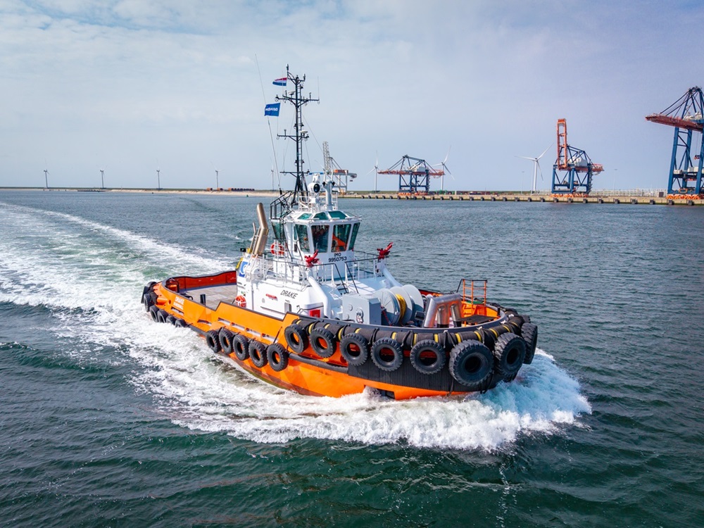 ASD Tug 3010 ICE Drake (2)