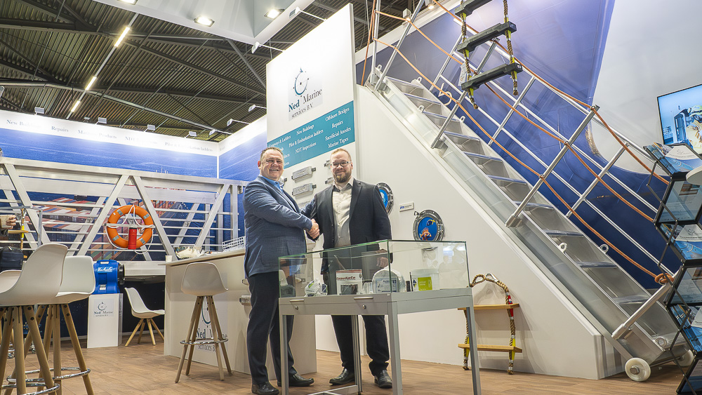 Ger Monster NMS (L) Adam Eweida IM (R) Lores