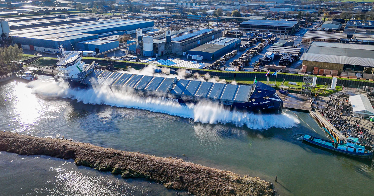 20251121_tewaterlating-vertom-quina_royal-t-shipyards_1.jpg?width=1200 ...