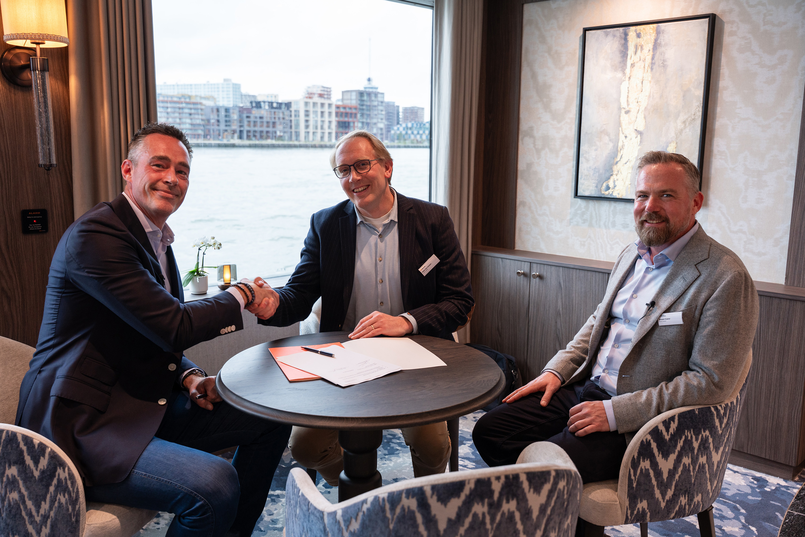 4B4e4acf A47c 8339 B9c0 7606F7c207ef