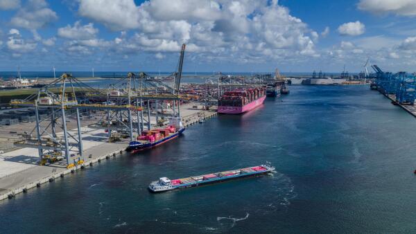 Port Of3 (2)