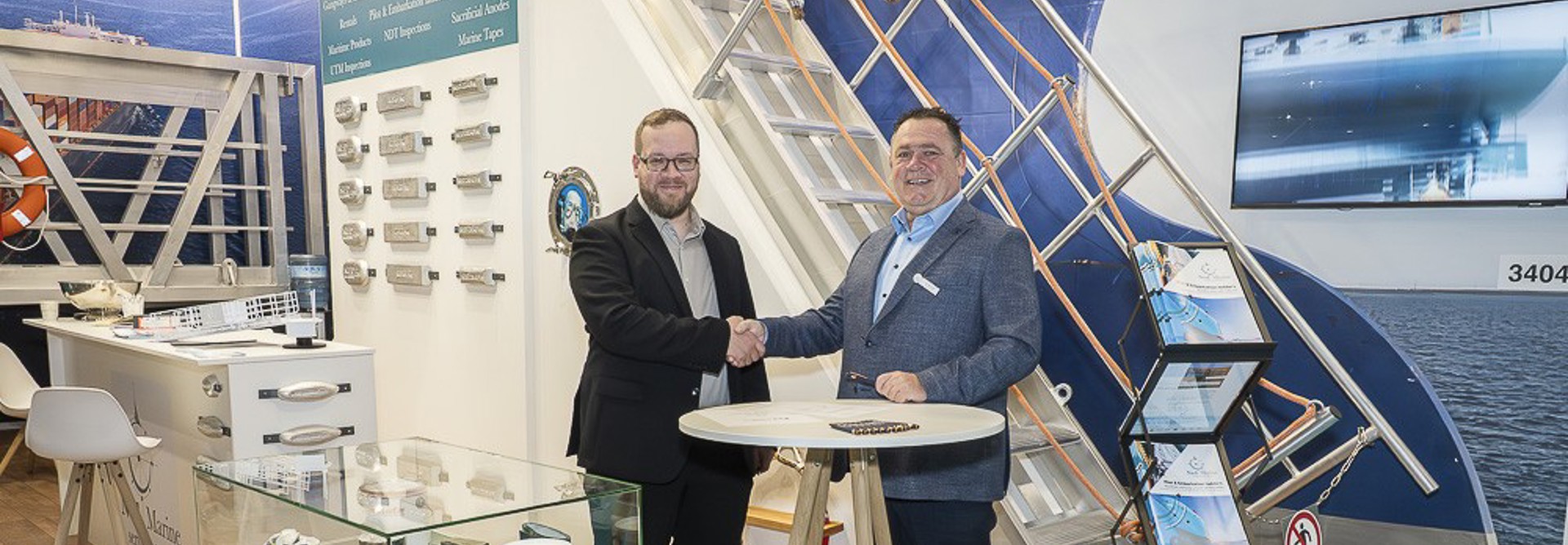 Thumbnail Adam Eweida IM (L) Ger Monster NMS (R) Lores