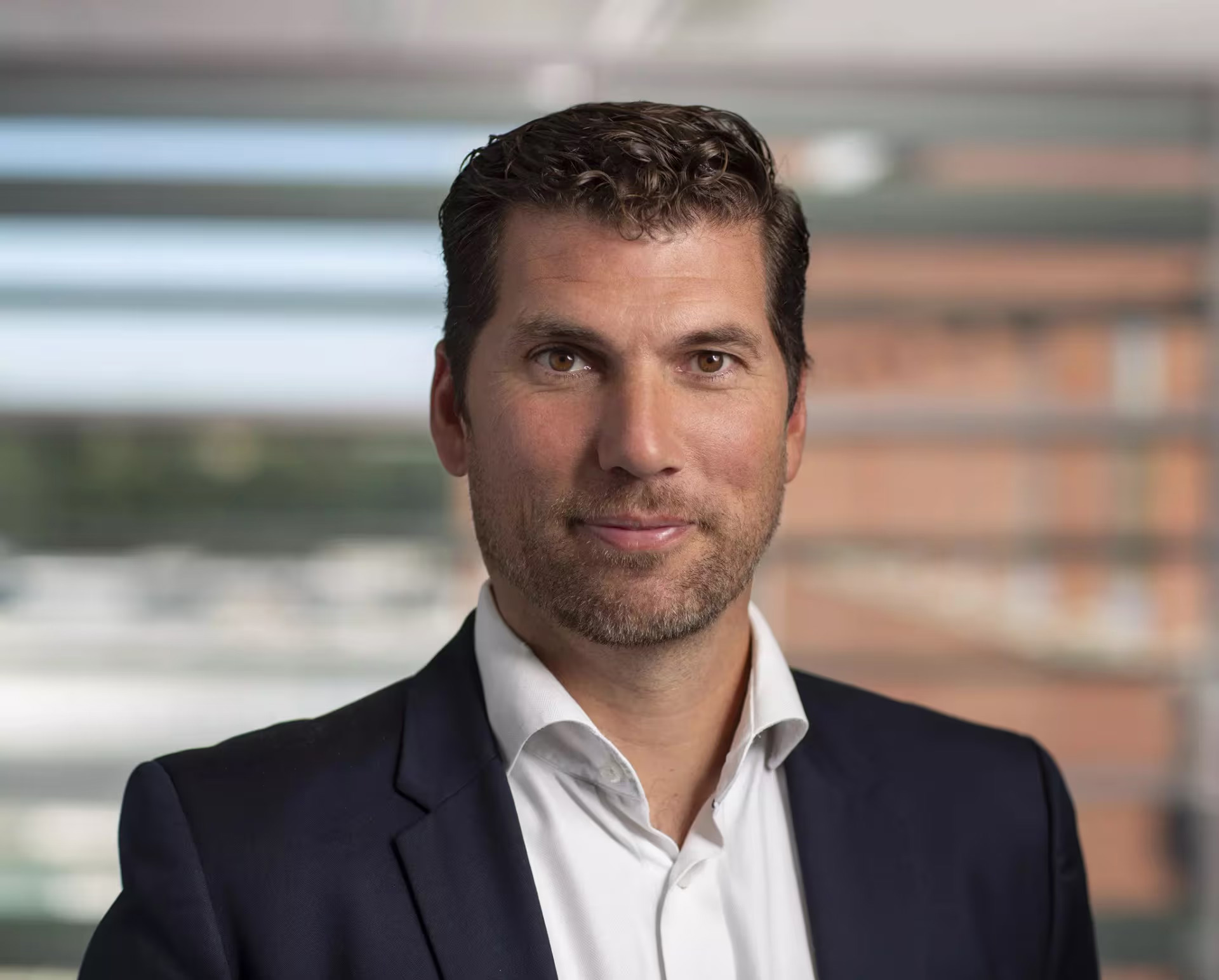 Ro 5,W 2050,H 1649,N Default B2050 FWEBP (1)