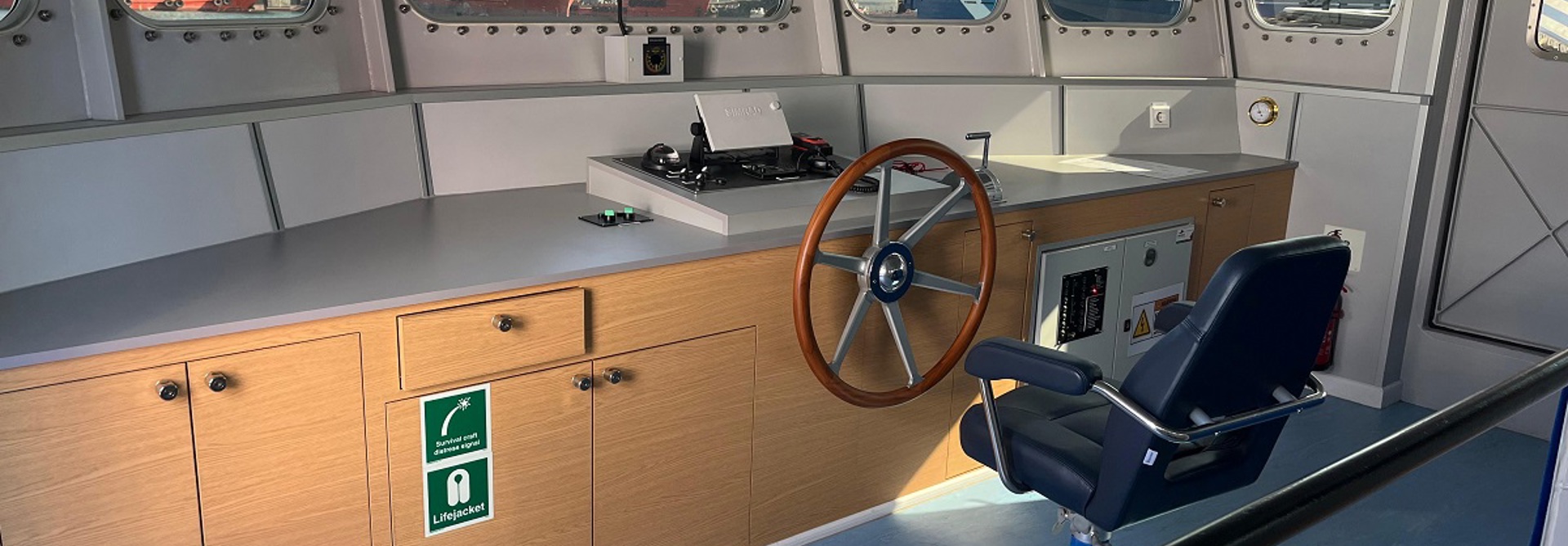 Damen Shrimp Trawler 2607 (Wheelhouse)