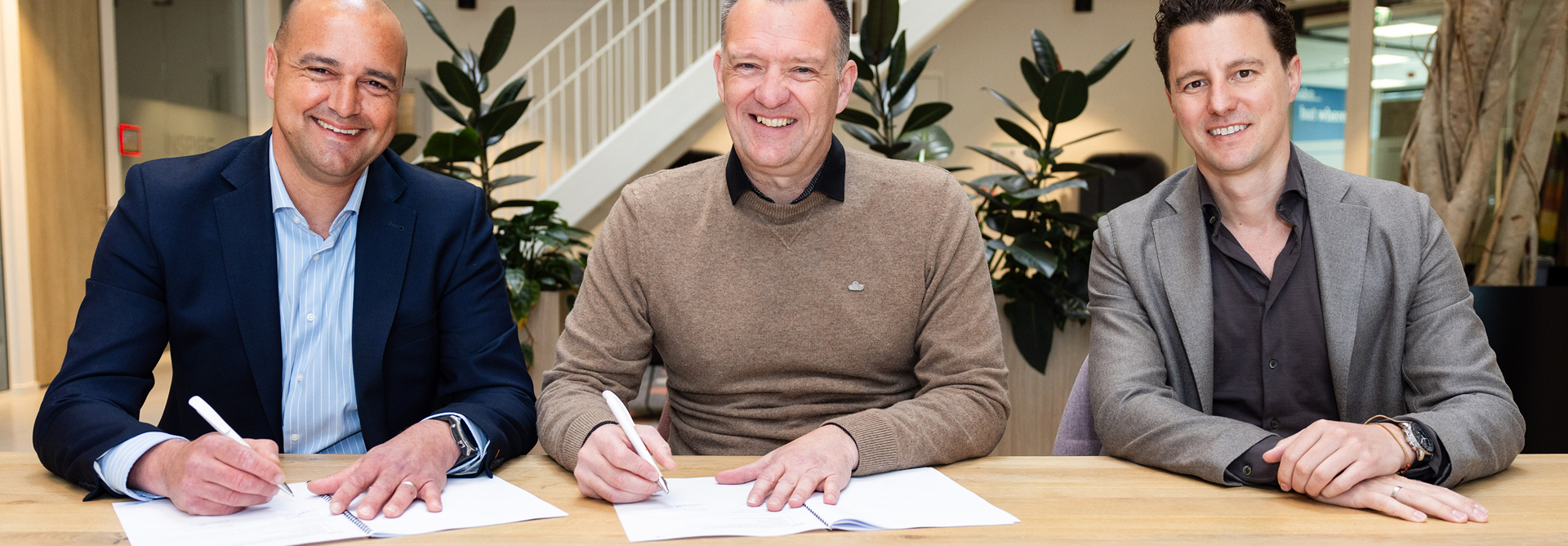 2025 Saltwater Tekenmoment Kopgebouw